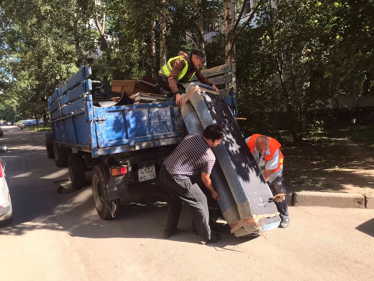 Профессиональный вывоз крупногабаритного мусора в Иркутске в октябре