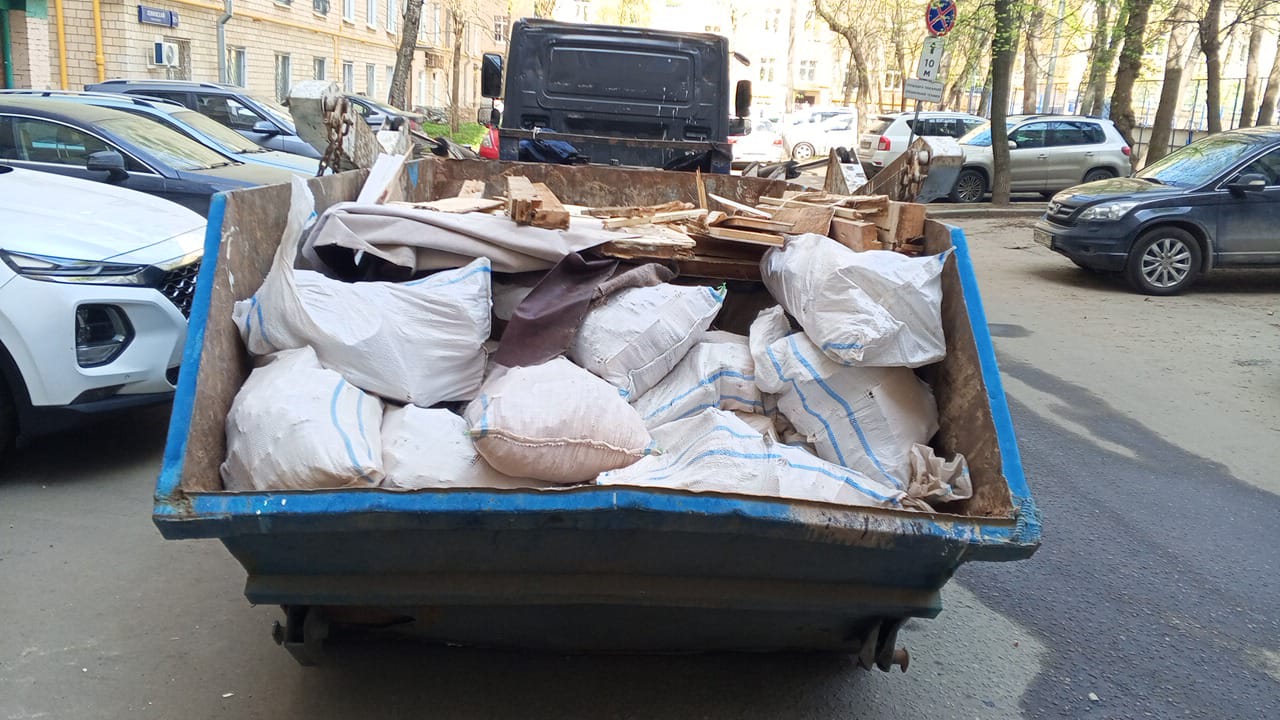 Вывоз мусора из магазина в Иркутске в октябре