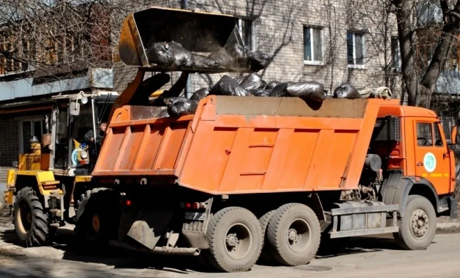 Вывоз мусора грузовым фургоном 5 тонн в Иркутске – ПроМусор, аренда, цена от 1615 руб