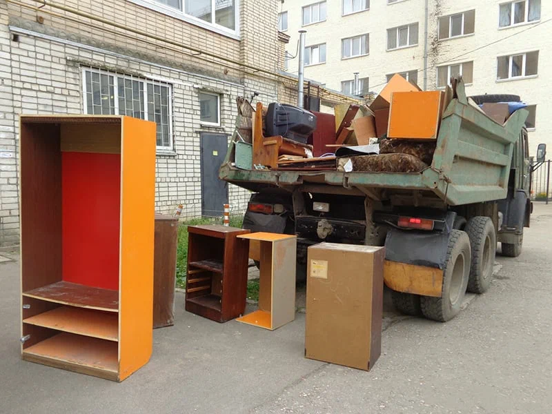 Вывоз шкафа в Иркутске от ПроМусор — недорого, демонтаж, утилизация, вывоз из квартиры от 886 руб