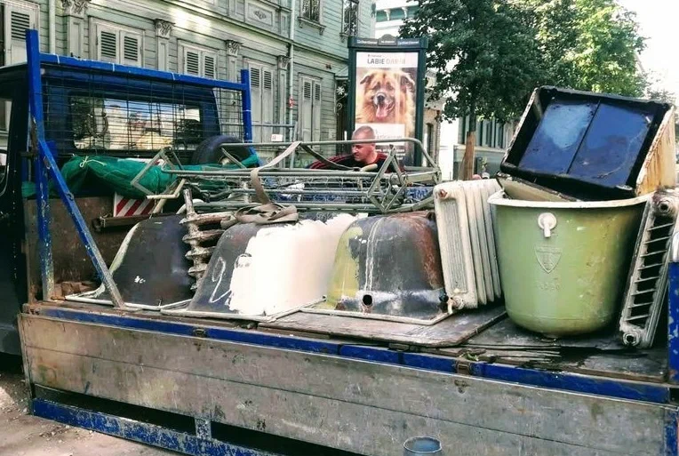 Вывоз старой сантехники в Иркутске от ПроМусор: быстро, недорого от 573 руб., утилизация и грузчики
