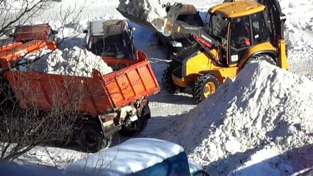 Вывоз снега с погрузкой в Иркутске для организаций и частных лиц в октябре